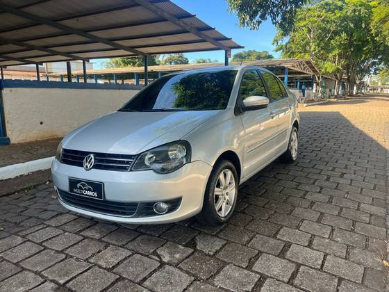 VOLKSWAGEN POLO SEDAN 2.0 MI COMFORTLINE 8V FLEX 4P MANUAL VOLKSWAGEN POLO SEDAN 2.0 MI COMFORTLINE 8V FLEX 4P MANUAL